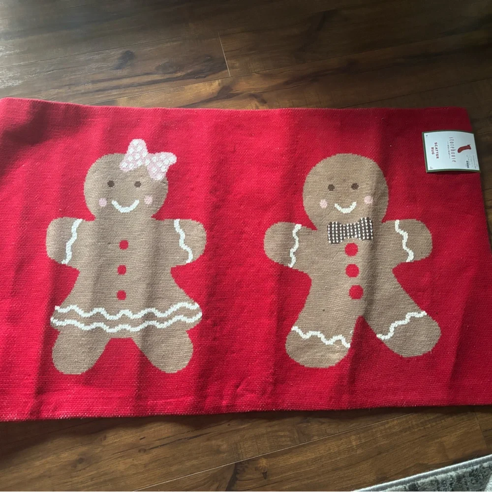 Storehouse Gingerbread man/ women scatter Christmas rug